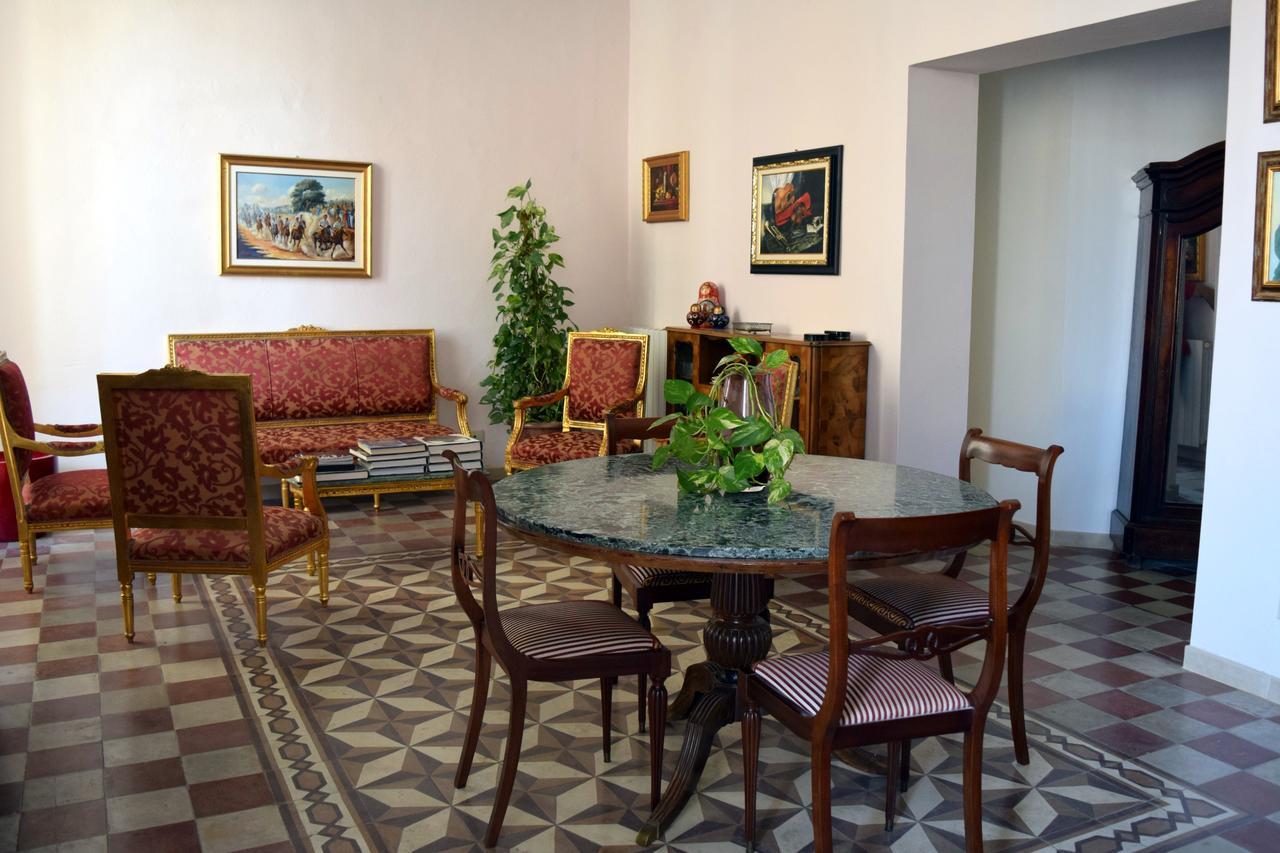 Eleonora Room & Breakfast Ористано Екстер'єр фото